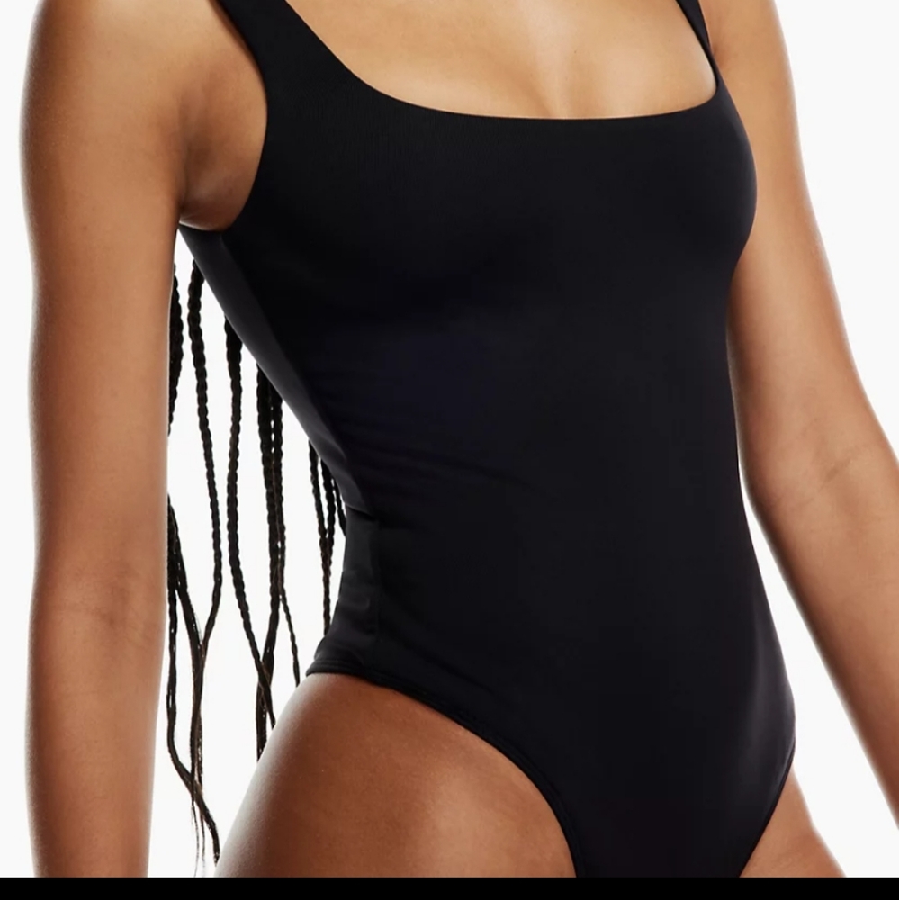 Babaton Contour bodysuit